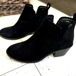 Womans "rock and candy" ankle style boots